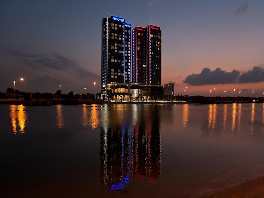 Novotel Abu Dhabi Gate Esterno foto